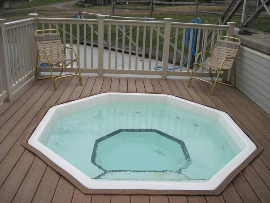 Spacious 3Br 3Ba Sleeps 8 Ski On Off Jiminy Mountain Resort Hancock Luaran gambar