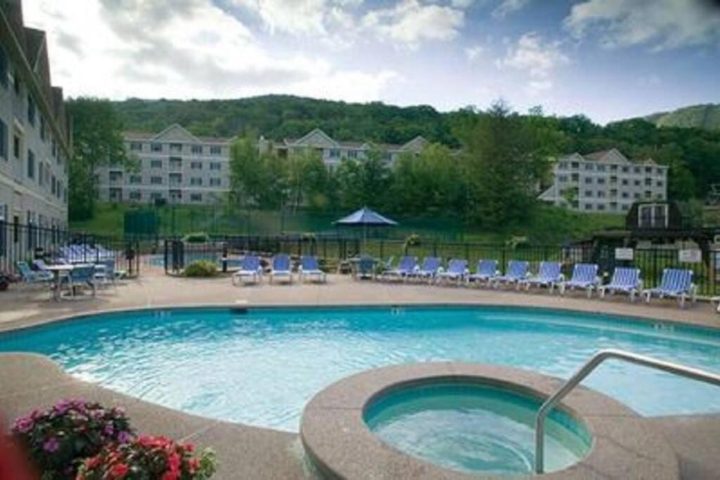Spacious 3Br 3Ba Sleeps 8 Ski On Off Jiminy Mountain Resort Hancock Luaran gambar